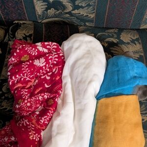 lightweight infinity scarves set of three